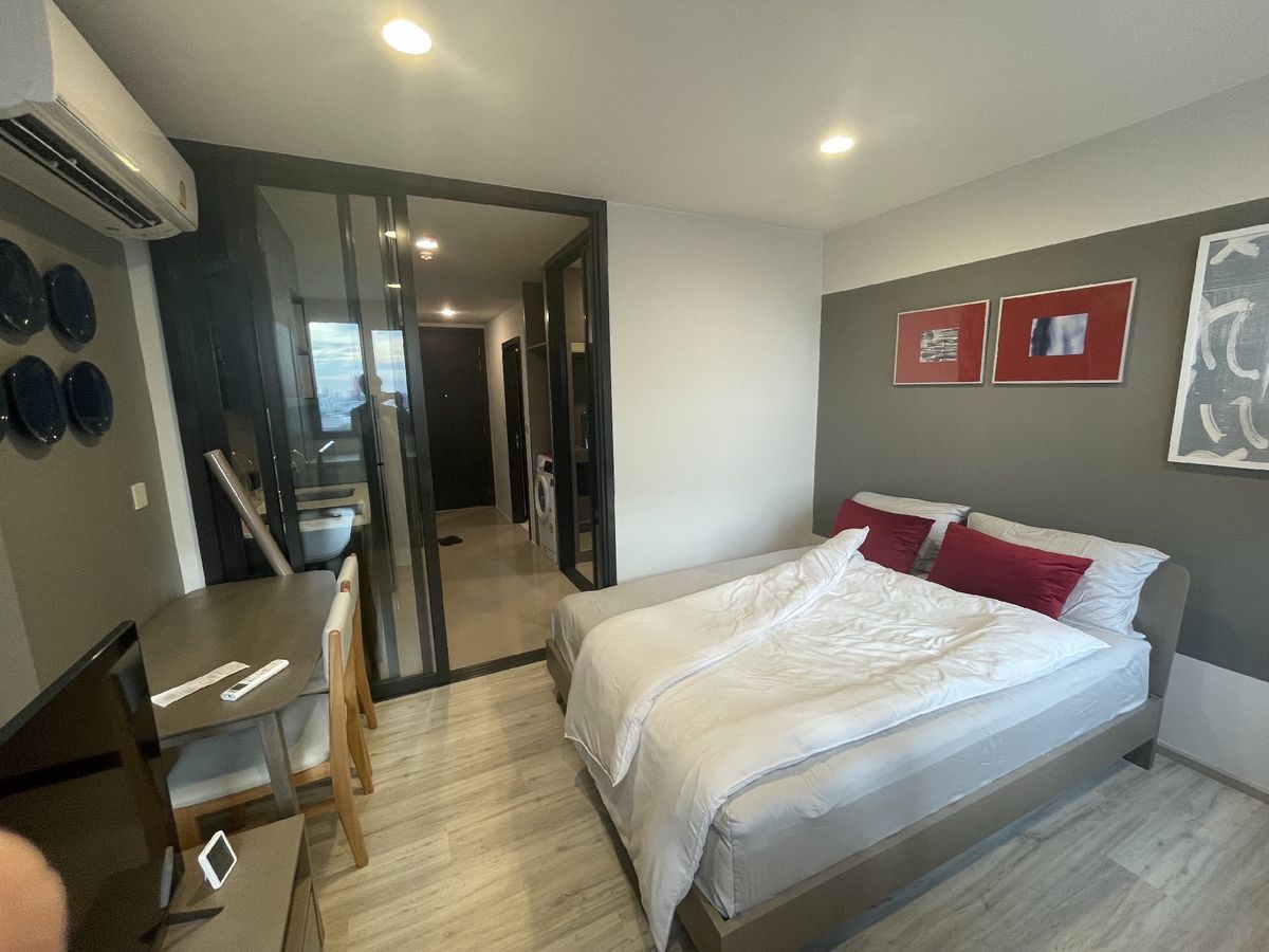 ขายคอนโดรัชดา ห้วยขวาง : ห้องพร้อมอยู่ วิวสวนสวย Walk-in Closet ราคาดีที่สุด