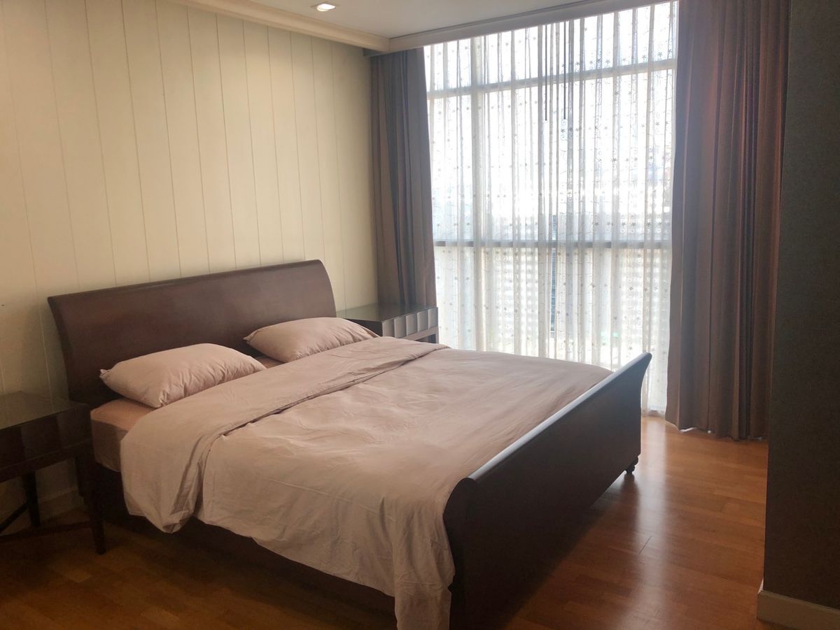 For SaleCondoSathorn, Narathiwat : 📢👇 Only minor damage , has been structurally inspected by an engineer and result shows that it is safe. Worth for living or investing as in good area and location 