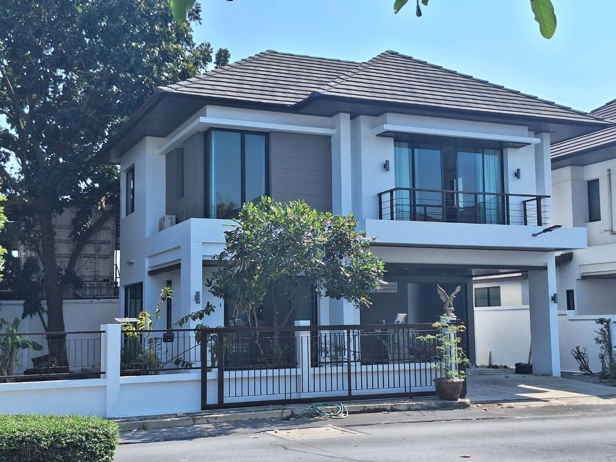 ขายบ้านลาดกระบัง สุวรรณภูมิ : ถนนเมน หลังมุม 67.5ตรว 3นอน3น้ำ บ้านเดี่ยว 2 ชั้น Lake View Park วงแหวน บางนา ราม 2 