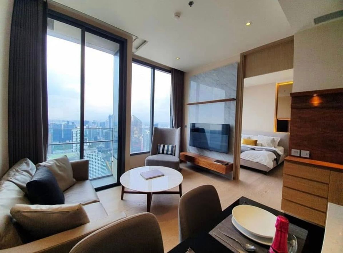 ให้เช่าคอนโดสุขุมวิท อโศก ทองหล่อ : One bedroom at Esse Asoke 🌇 ( high floor rare unit) for rent . Contact Aey 📞/Line: 093-939-7861