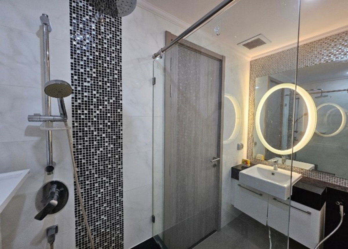 ขายคอนโดสุขุมวิท อโศก ทองหล่อ : ขายคอนโด  ศุภาลัย โอเรียนทัล สุขุมวิท 39 วิวสวย ชั้นสูง ห้องมุม MRT-เพชรบุรี คลองตันเหนือ เขต วัฒนา กรุงเทพ CX-150481