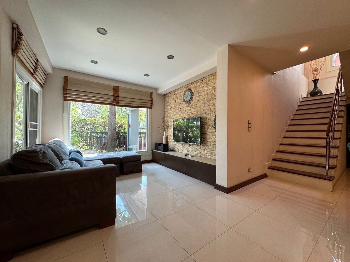 ขายบ้านเกษตร นวมินทร์ ลาดปลาเค้า : 📢👇 บ้านเดี่ยว ราคาดี ในทำเลที่ดี สะดวกสบายในการเดินทางและใกล้แหล่งอำนวยความสะดวก 