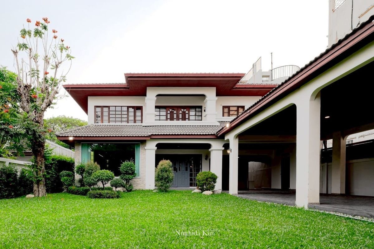 ให้เช่าบ้านอ่อนนุช อุดมสุข : Spacious 6-Bedroom Pet-Friendly Home for Rent | Sukhumvit 101 | Walk to BTS Phunnawithi