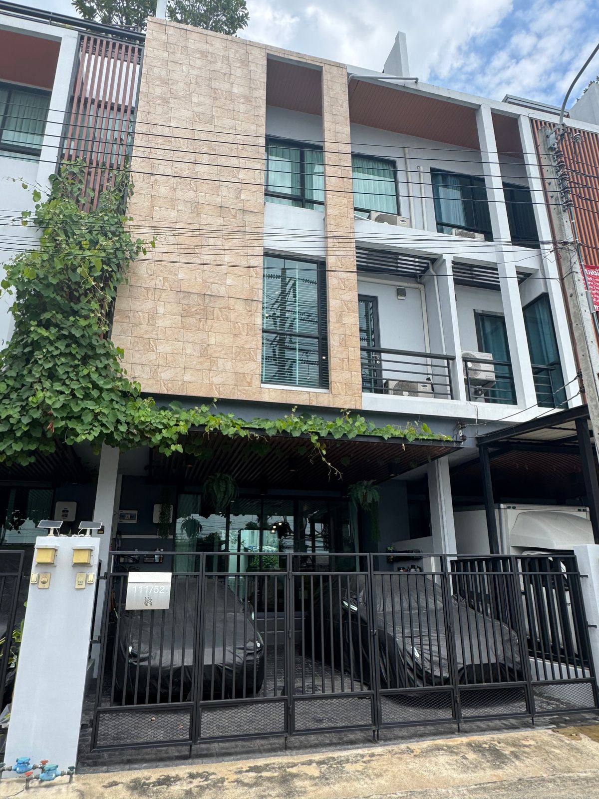 For SaleHome OfficeChaengwatana, Muangthong : Beautiful, stylish, home office, Motown, Brio Chaengwattana, Prachachuen, ready to attach solar cells Help save electricity