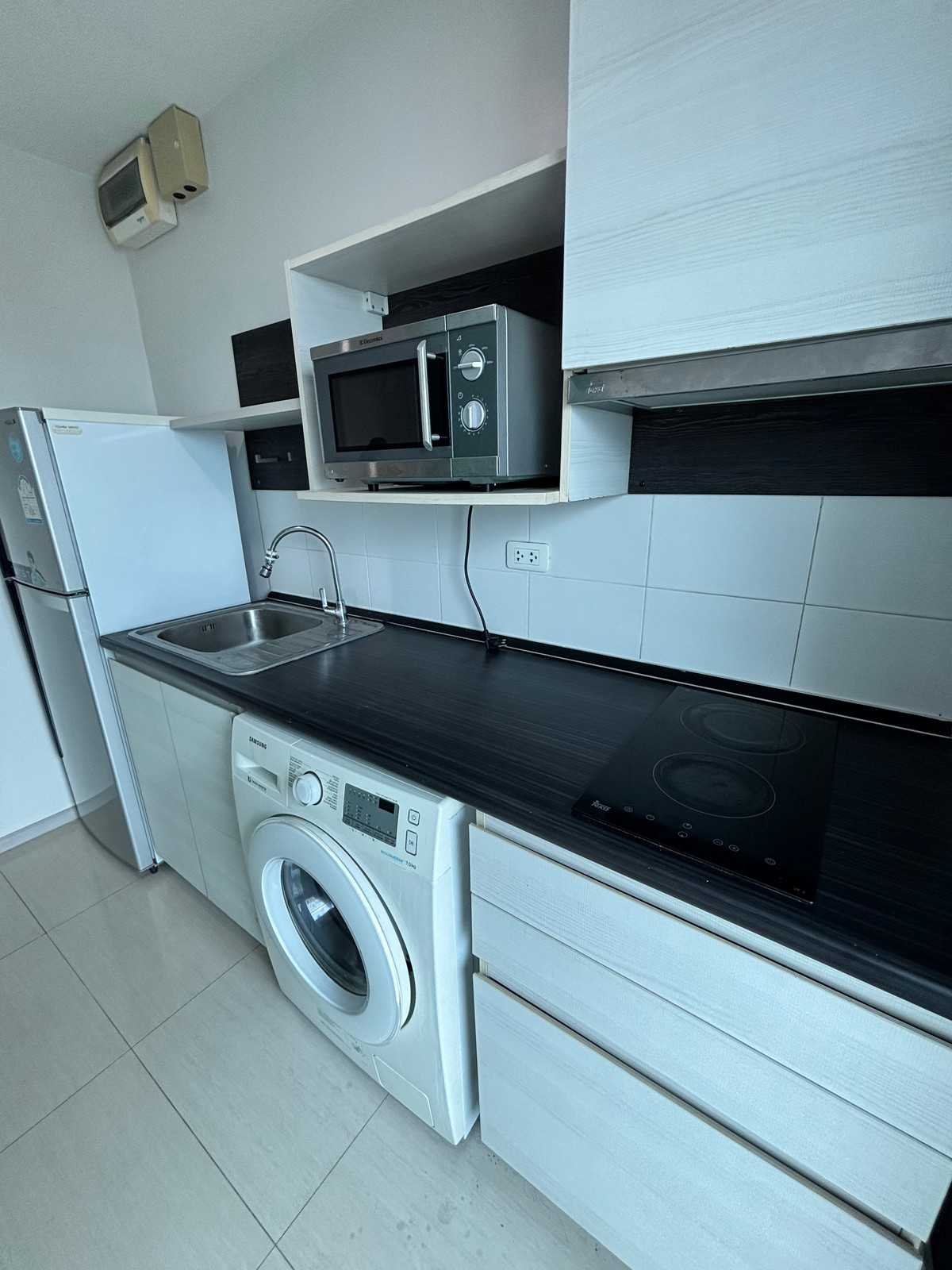 CondoRatchadapisek, Huaikwang, Suttisan : Sell/Rent Condo Life Ratchadaphisek Building B 34