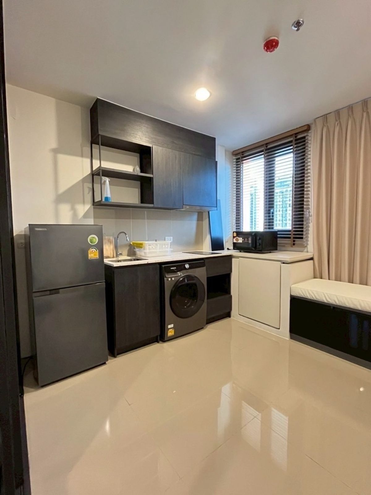ให้เช่าคอนโดรัชดา ห้วยขวาง : 🔥ว่างพร้อมเข้าอยู่🔥XT Huaikhwang 1Bedroom ขนาดห้อง30sq.m. ชั้นสูง วิวดี ราคาดี 🛋️