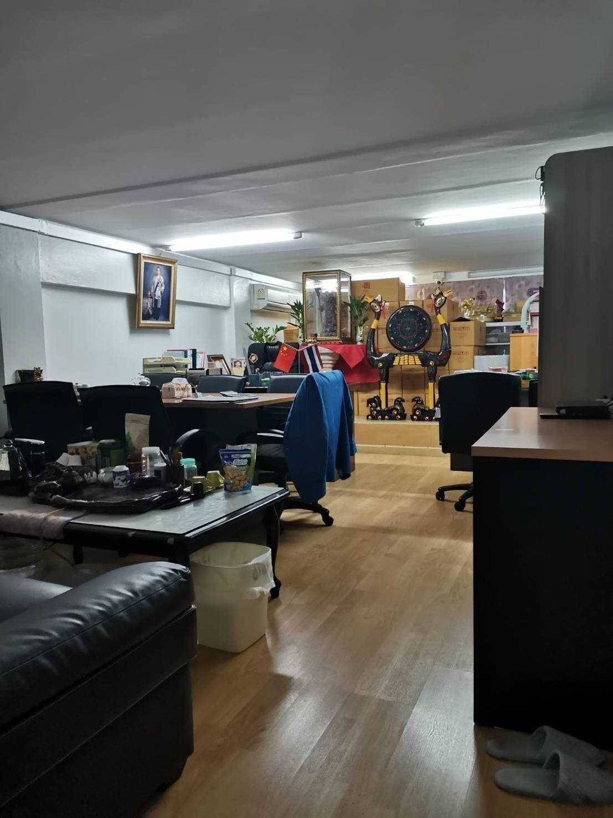 ขายอาคารพาณิชย์สาทร นราธิวาส : [Sale] ตึก 4 ชั้น ติดถนนเจริญกรุง 3 ห้องนอน 3 ห้องน้ำ ใกล้ รร.แม่น้ำ ใกล้ Asiatique บางรัก มีที่จอดรถ เหมาะทำธุรกิจหรือพักอาศัย สนใจ 📞 080 369 6366 | 099 415 2664