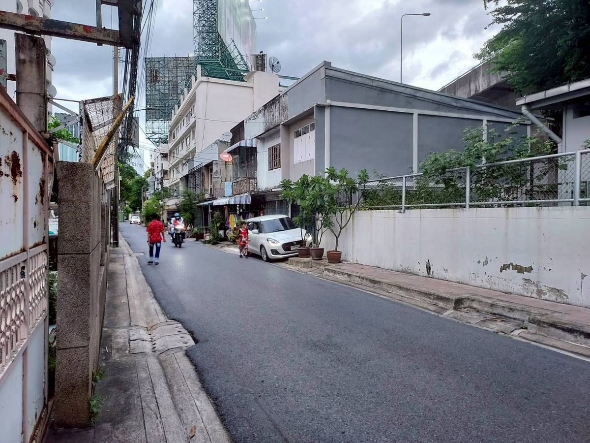 ขายบ้านราชเทวี พญาไท : ขายที่ดินพร้อมบ้าน ย่านราชปรารภ #ทำเลในเมือง #ทําเลค้าขาย  #ทําเลใจกลางเมือง 