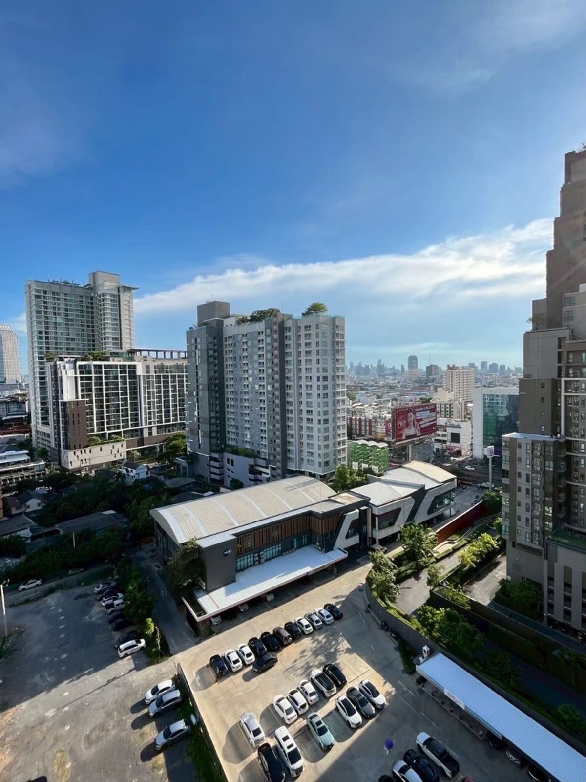 For RentCondoRatchadapisek, Huaikwang, Suttisan : 🔥 Free ready to move in.