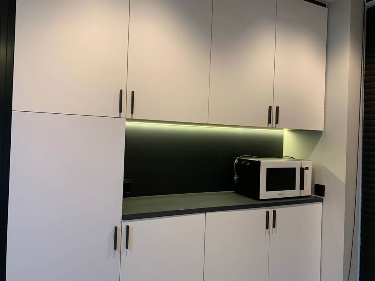 ให้เช่าคอนโดพระราม 9 เพชรบุรีตัดใหม่ RCA : ให้เช่า ไลฟ์ อโศก-พระราม 9 (LIFE ASOKE-RAMA9) ชั้น 37 วิวไม่บล็อก ไพรเวทโซน บิ้วอินทั้งห้อง เพียง 300 เมตร จาก MRT พระราม 9