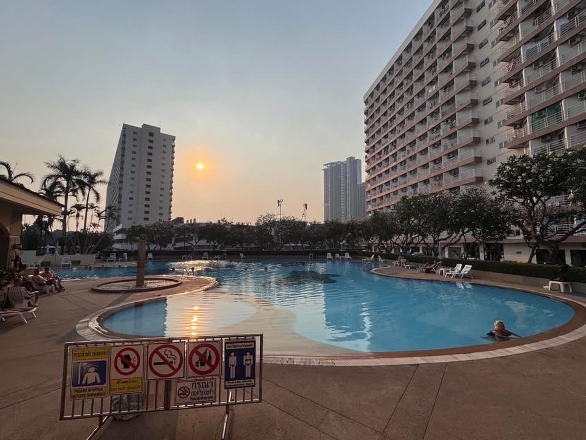ขายคอนโดพัทยา บางแสน ชลบุรี สัตหีบ : ขายด่วน ! ห้องชุดริมหาดจอมเทียนคอนโดมิเนียม พัทยา