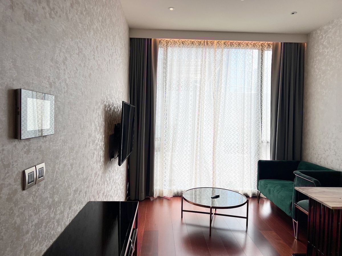 For SaleCondoSukhumvit, Asoke, Thonglor : Condo KHUN by Yoo is convenient to travel near the BTS Skytrain. Ready to sell immediately  