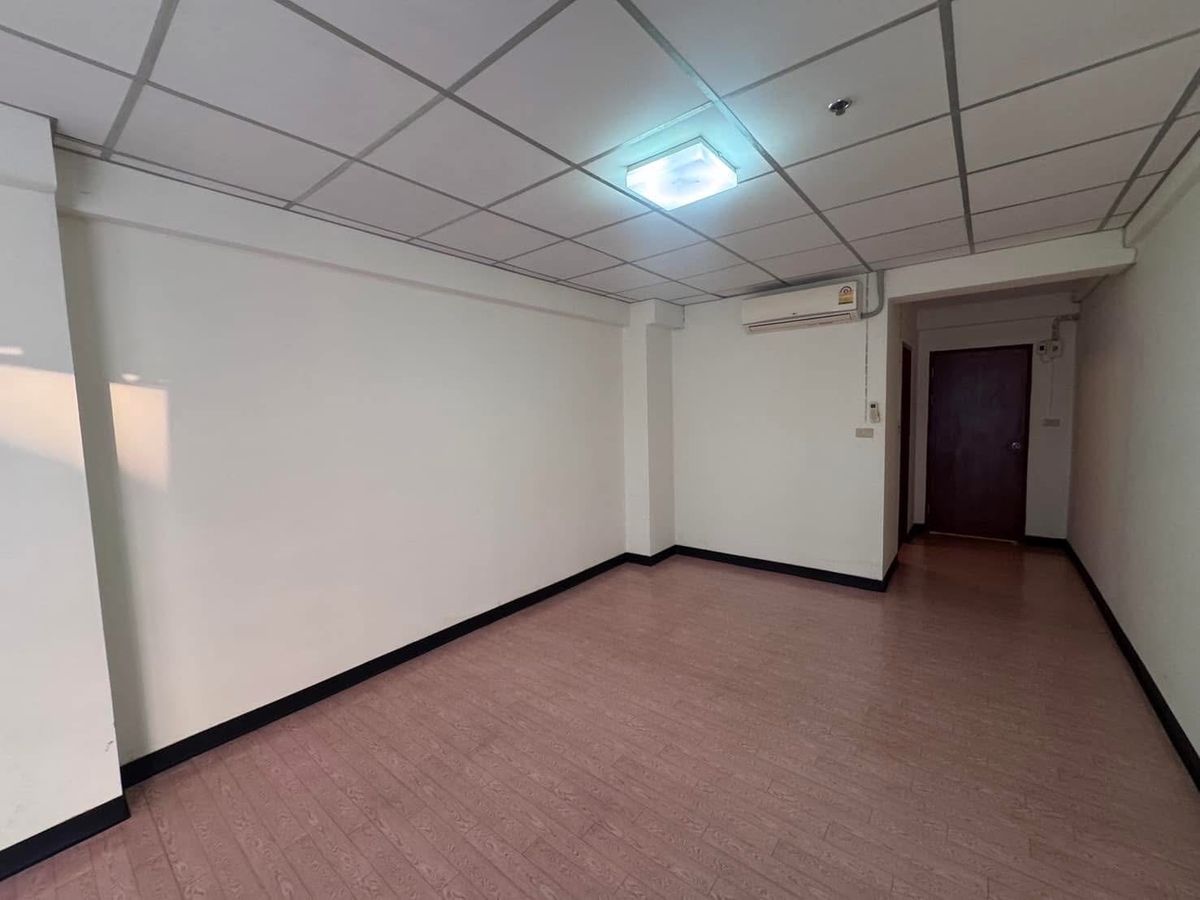 For SaleCondoPattaya, Bangsaen, Chonburi : Unit for sale : Pattaya | Rimhad Jomtien Condominium