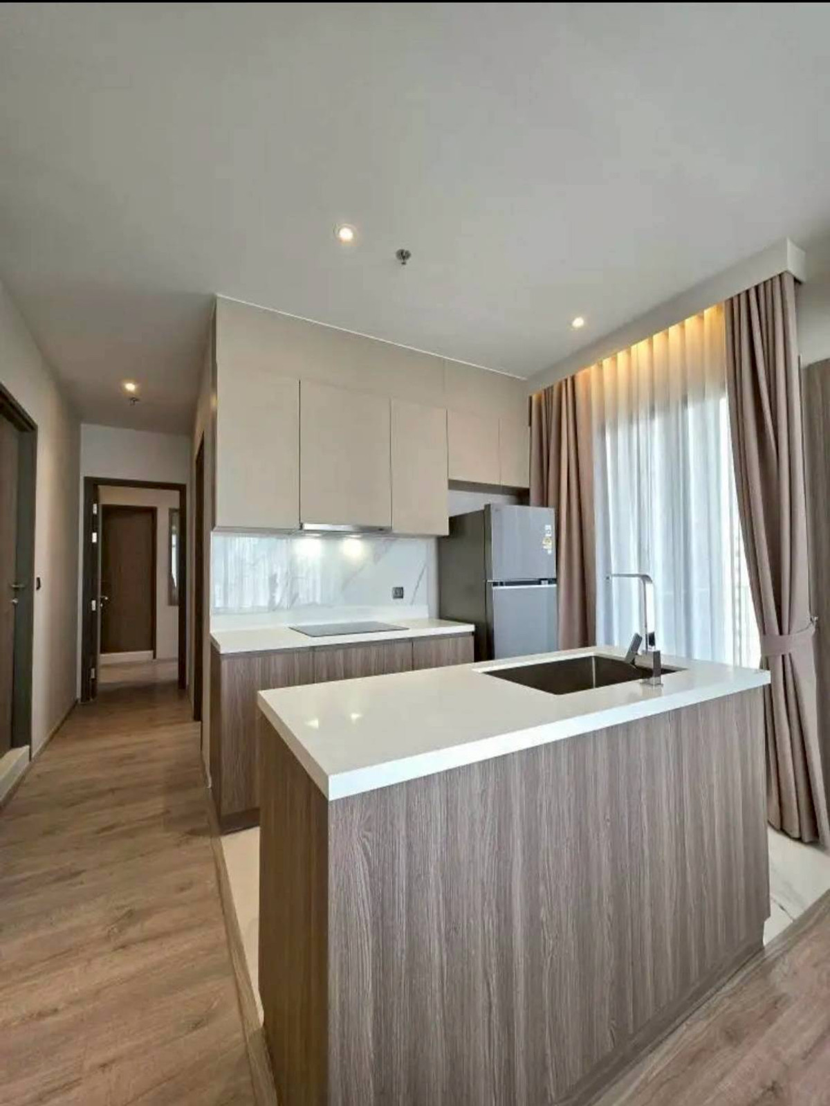 For RentCondoSukhumvit, Asoke, Thonglor : ✨ GT16033 | Condo Rhythm Ekkamai Estate, convenient travel, near BTS, shuttle available, fully furnished. Ready to move in immediately.