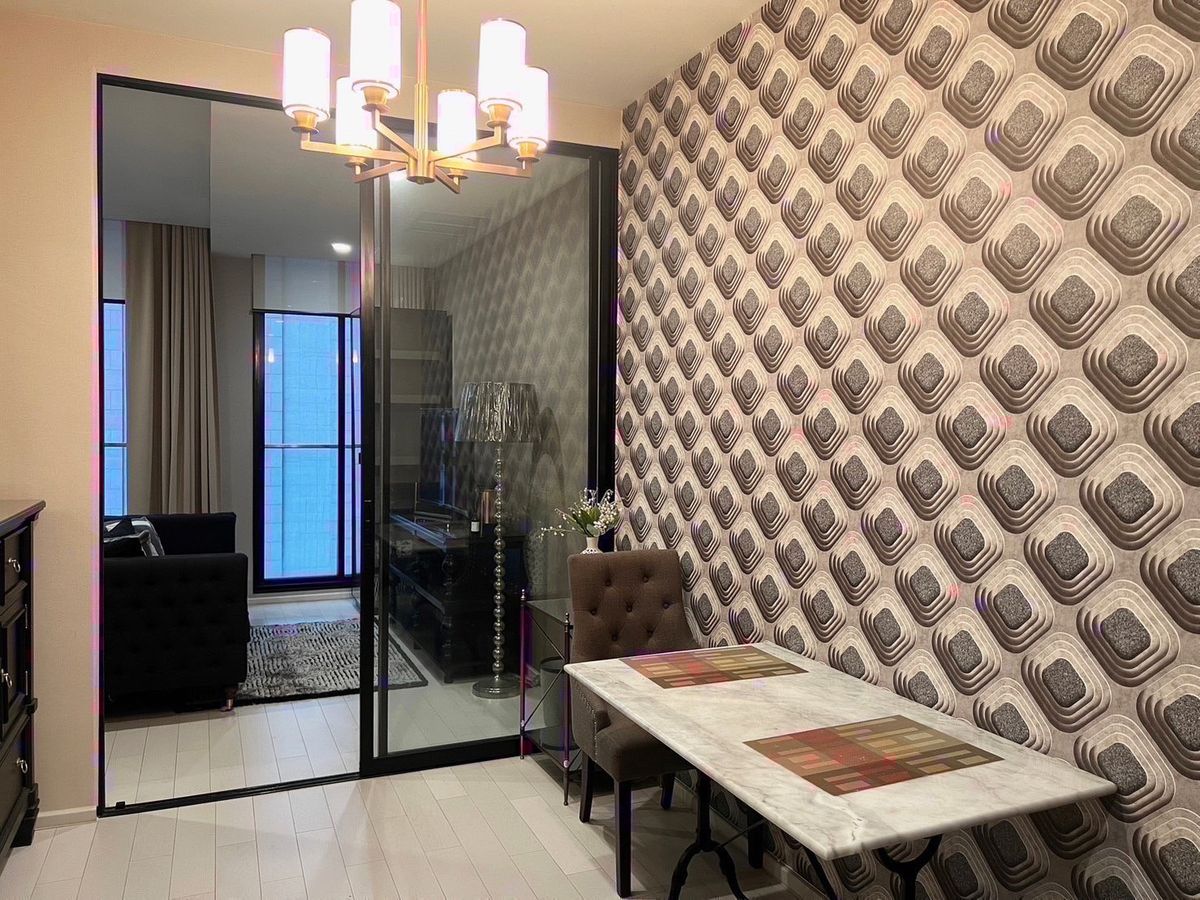For SaleCondoWitthayu, Chidlom, Langsuan, Ploenchit : Noble Ploenchit Condo, convenient to travel, near BTS, have a full furniture shuttle. Ready to sell immediately  