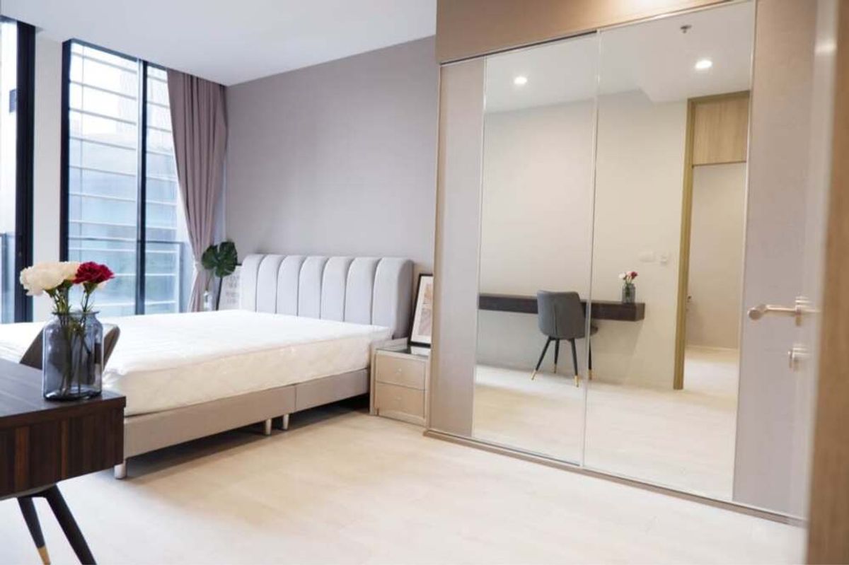 For SaleCondoWitthayu, Chidlom, Langsuan, Ploenchit : 🔥Sale with tenant !!🔥 Code C20250400003..........Noble Ploenchit, 1 bedroom, 1 bathroom, Private elevator, furnished, Special Deal!!📣📣