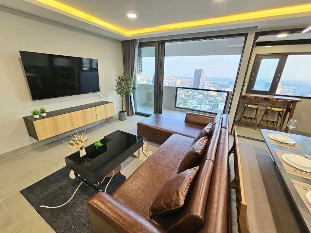 ขายคอนโดสุขุมวิท อโศก ทองหล่อ : For Sale - The Waterford Diamond Tower near BTS Phrom Phong, 3 bedrooms + 3 bathrooms + laundry room