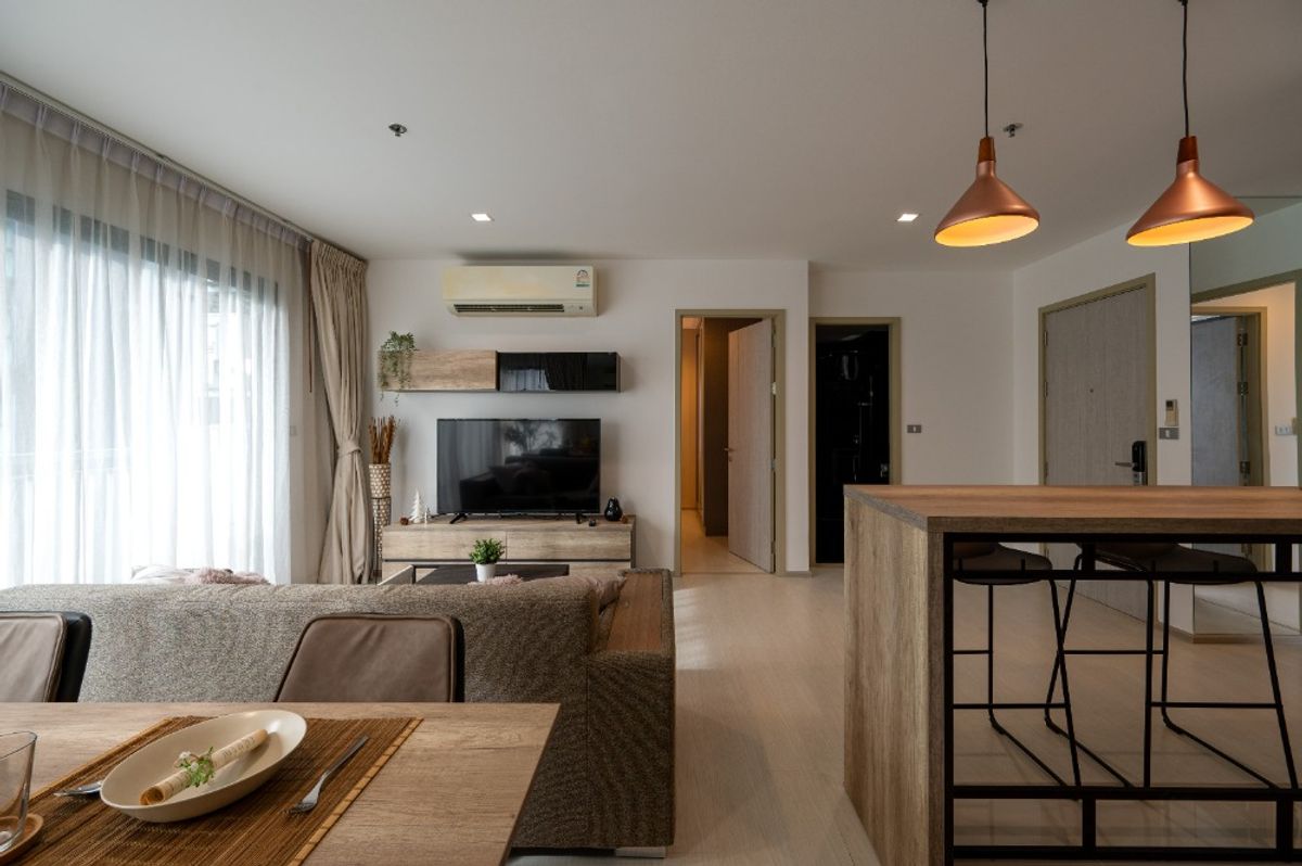 For SaleCondoSukhumvit, Asoke, Thonglor : For Sale Rhythm Sukhumvit 36-38 (15th) Contact 095-530-0101 (Emi)