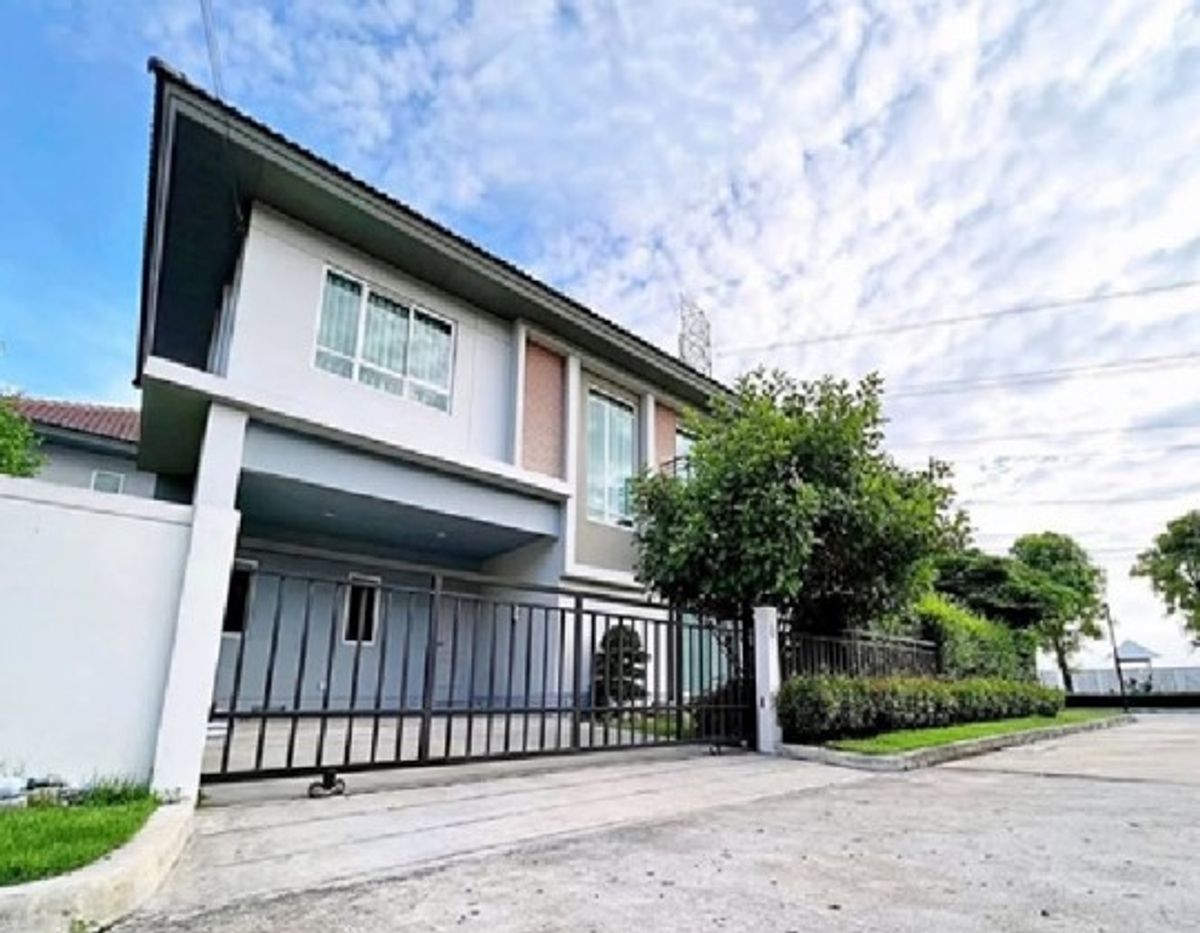 ให้เช่าบ้านปทุมธานี รังสิต ธรรมศาสตร์ : โทร. 081-632-0632 ให้เช่าบ้านเดี่ยว 2 ชั้น หมู่บ้านไลฟ์ บางกอก บูเลอร์วาร์ด รังสิต คลอง 2 / บ้านสวยมาก / ขนาดใหญ่สุดในโครงการ มีพื้นที่สวนข้างบ้าน / แอร์ทั้งหลัง / เฟอร์นิเจอร์ครบ Fully Furnished อยู่อาศัย