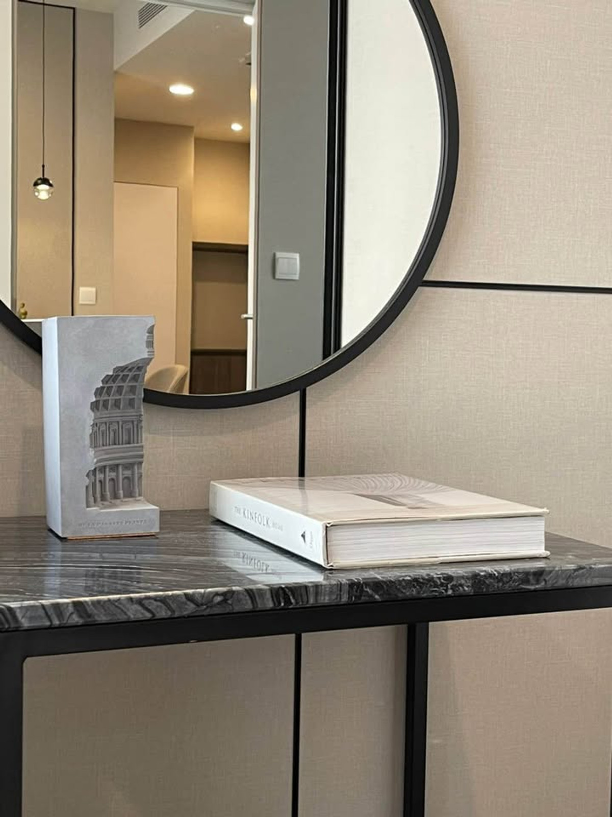 ให้เช่าคอนโดสุขุมวิท อโศก ทองหล่อ : ✨ GT16027 |  คอนโด  Oka Haus Sukhumvit 36 เดินทางสะดวก ใกล้รถไฟฟ้าบีทีเอส มีรถรับส่ง เฟอร์นิเจอร์ครบ พร้อมอยู่ทันที