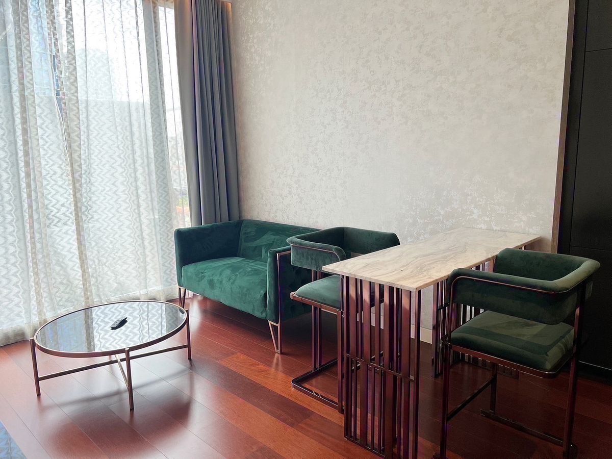 For SaleCondoSukhumvit, Asoke, Thonglor : Condo KHUN by Yoo is convenient to travel near the BTS Skytrain. Ready to sell immediately  