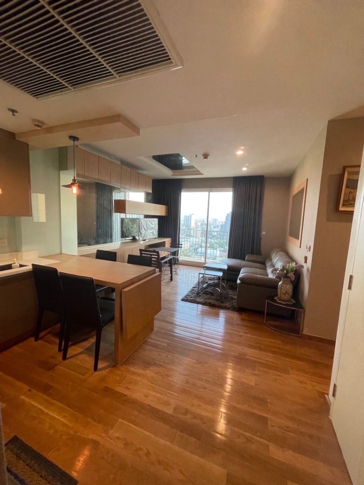ให้เช่าคอนโดสุขุมวิท อโศก ทองหล่อ : Rent 2 BR. 2BR. Size 70sqm. Siri at Sukhumvit Floor 20 Price at 48,000/month 