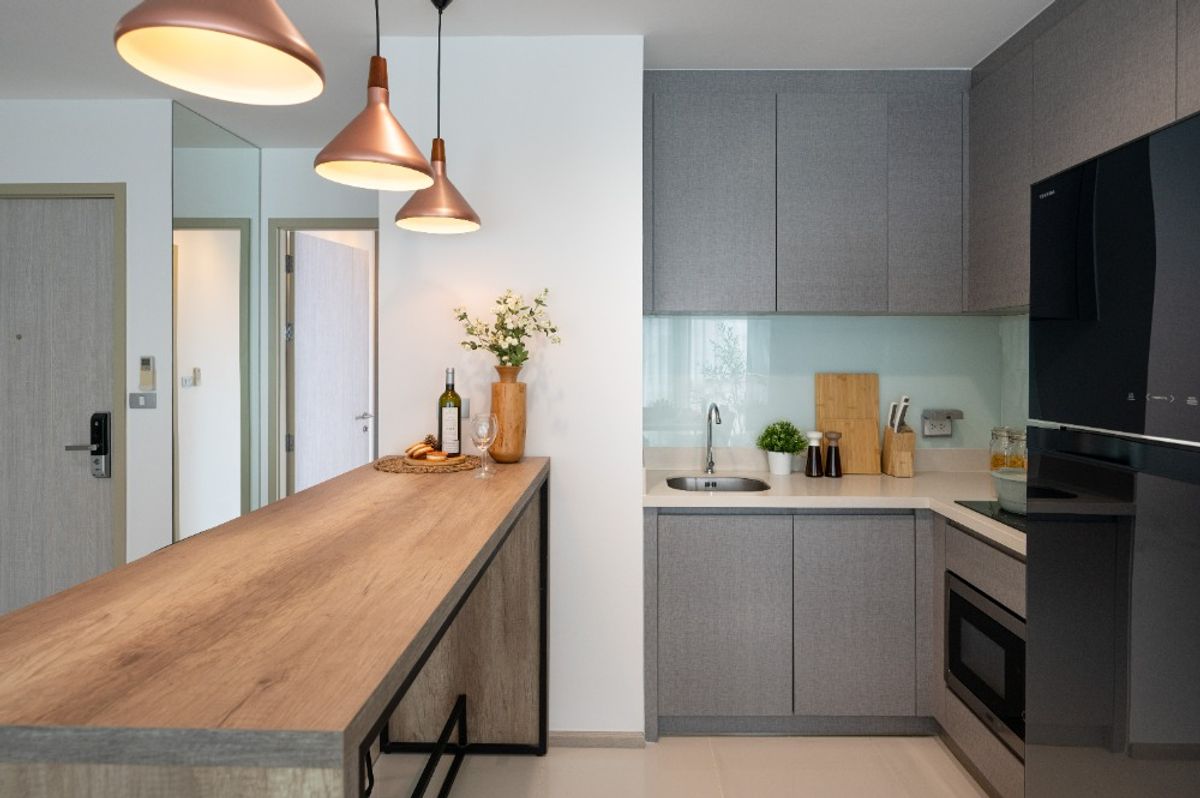 For SaleCondoSukhumvit, Asoke, Thonglor : For Sale Rhythm Sukhumvit 36-38 (15th) Contact 095-530-0101 (Emi)