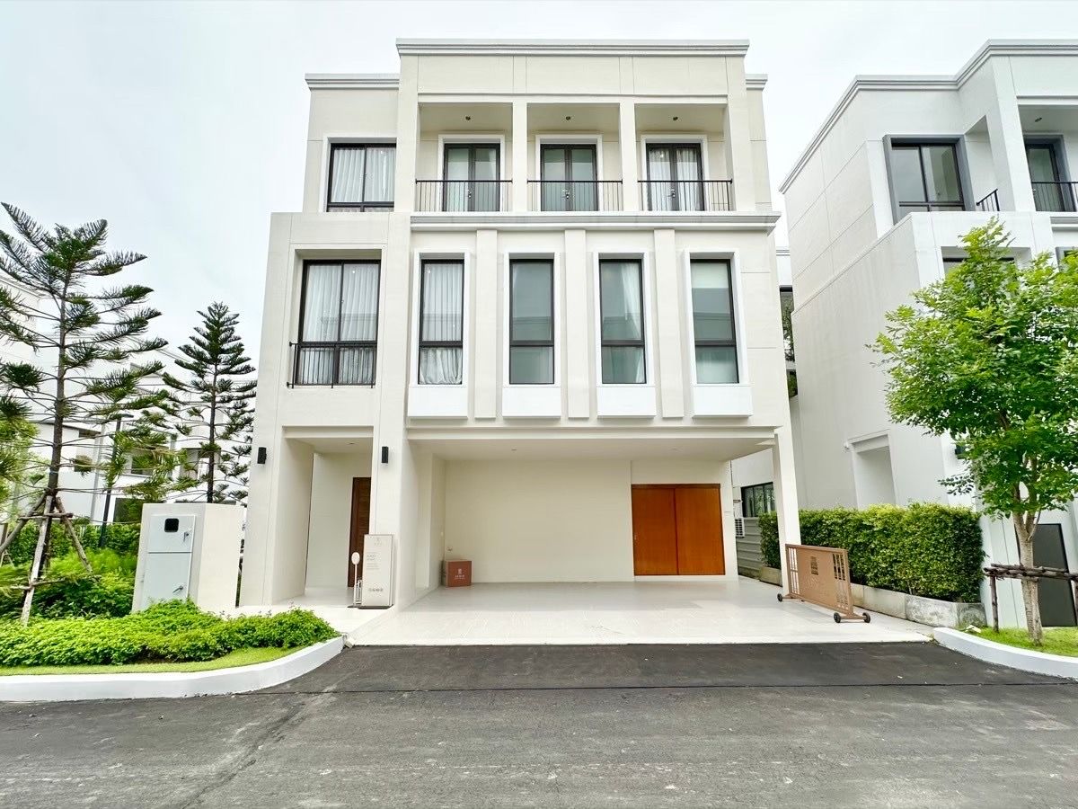 For SaleHousePattanakan, Srinakarin : Arie, Krungthep Kreetha, SOHO 350 sq.m., 4 bedrooms, 5 water, 3 water, buy at the project 📲 095-9299924 (K. Benz)
