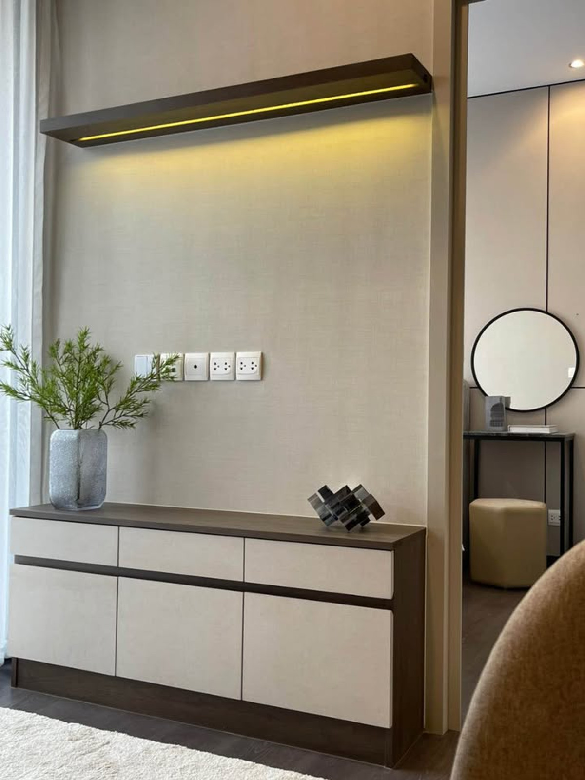 ให้เช่าคอนโดสุขุมวิท อโศก ทองหล่อ : ✨ GT16027 |  คอนโด  Oka Haus Sukhumvit 36 เดินทางสะดวก ใกล้รถไฟฟ้าบีทีเอส มีรถรับส่ง เฟอร์นิเจอร์ครบ พร้อมอยู่ทันที