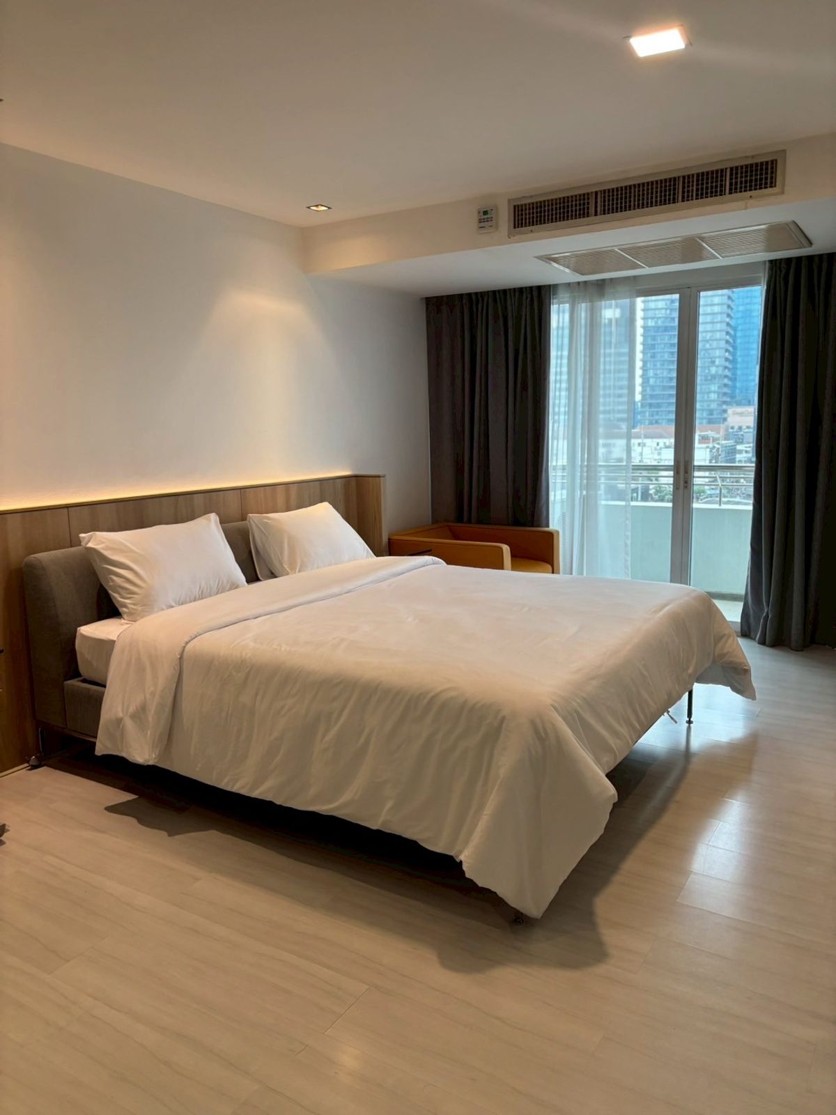 ให้เช่าคอนโดสุขุมวิท อโศก ทองหล่อ : Park Thonglor Tower Near BTS Thonglor special promotion 63,000