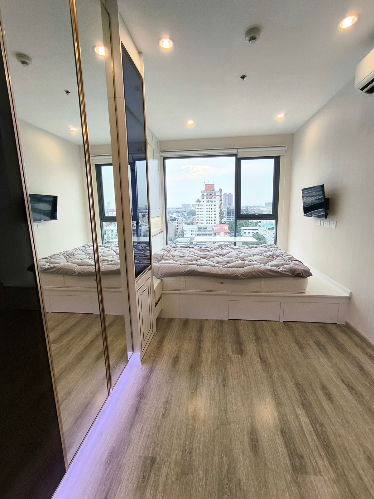 For RentCondoOnnut, Udomsuk : For rent- 1 BR 36 sqm Fully furnish at Ideo Mobi Sukhumvit 66 BTS Udomsuk