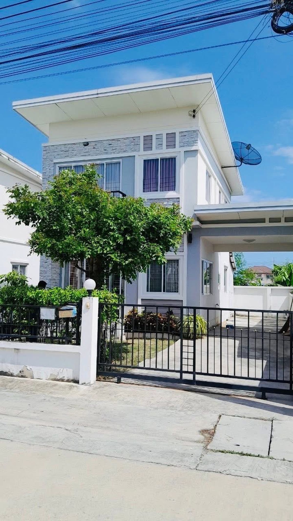 ให้เช่าทาวน์โฮมสมุทรปราการ สำโรง : ให้เช่าบ้านแฝด Flora ville ศรีนครินทร์-กาญจนาภิเษก ใกล้ BTS ศรีนครินทร์, The one เทพารักษ์