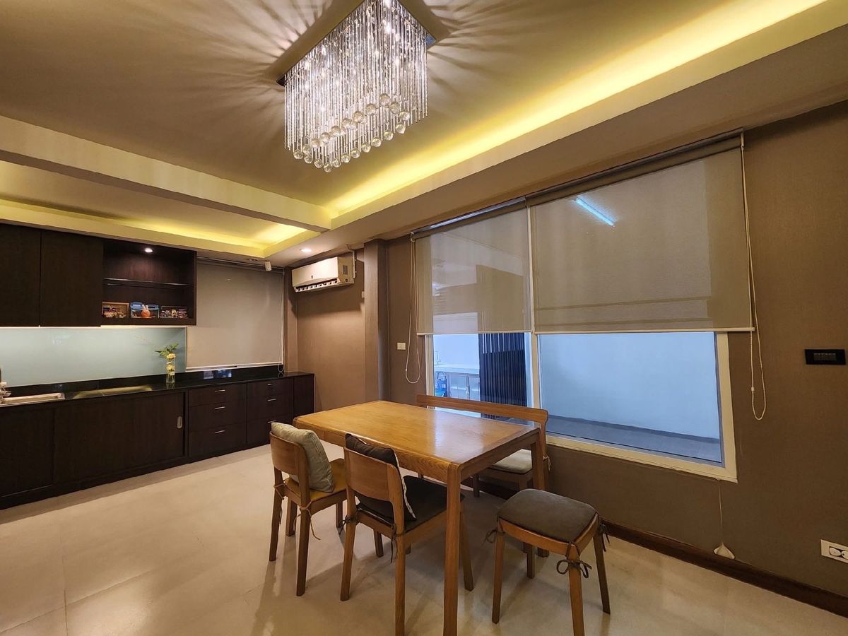 For SaleTownhomeSathorn, Narathiwat : 📢👇 3-Storey Townhome in a Prime Location on Chan Road, Sathorn Area