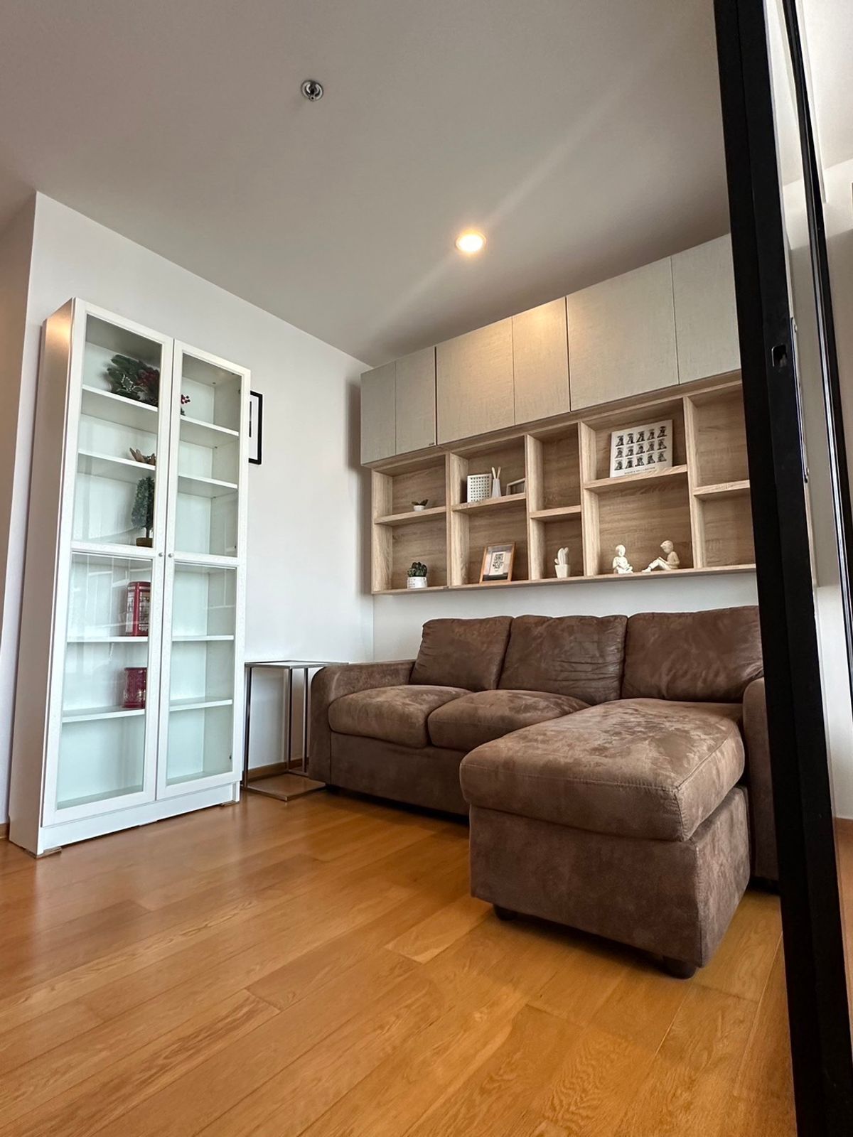 ขายคอนโดสาทร นราธิวาส : [L250328004] สำหรับขาย Noble Revo Silom 1 ห้องนอน ขนาด 34 ตร.ม. ห้ามพลาด ราคาพิเศษ!!!