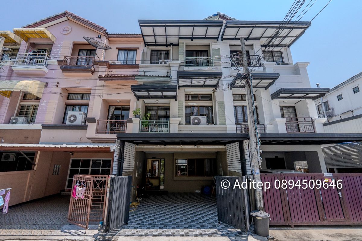 ขายทาวน์โฮมรัชดา ห้วยขวาง : ขายทาวน์โฮม 3 ชั้น บ้านกลางเมือง รัชดา-เหม่งจ๋าย 1 ขนาด 21.9 ตรว. 3 ห้องนอน 4 ห้องน้ำ ทำเลใจกลางเมือง ใกล้ MRT เหมาะทั้งอยู่อาศัย ลงทุนปล่อยเช่า หรือเปิดโฮมออฟฟิศ