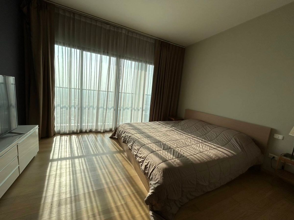 ให้เช่าคอนโดสุขุมวิท อโศก ทองหล่อ : FOR RENT/SALE  ⭐Noble Reveal Ekkamai 🌈ใกล้ BTS เอกมัย 300 เมตร ขนาด  52 ตรม.​ ชั้น 26 ห้องกว้าง วิวสวยมาก เฟอร์นิเจอร์ครบพร้อมเครื่องใช้ไฟฟ้า #LV-MO1709