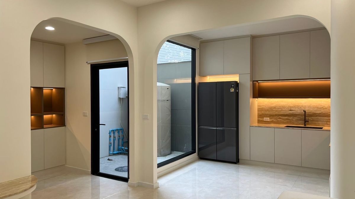 ขายทาวน์โฮมพระราม 3 สาธุประดิษฐ์ : 📢👇 Tomehome หรู 3 ชั้นครึ่ง วิวสวนและสระว่ายน้ำของโครงการ เดินทางสะดวกหลายเส้นทาง ใกล้ ทางพิเศษเฉลิมมหานครทางพิเศษศรีรัช