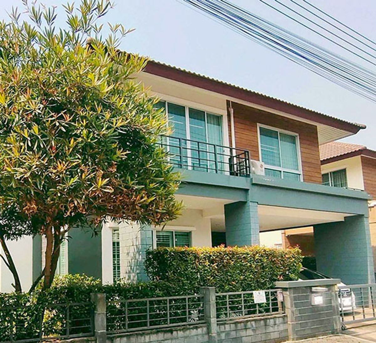 For RentHouseChiang Mai : House in the project Rent 19,500 baht per month, near Charoen Charoen Market, only 5 minutes. No.13H601