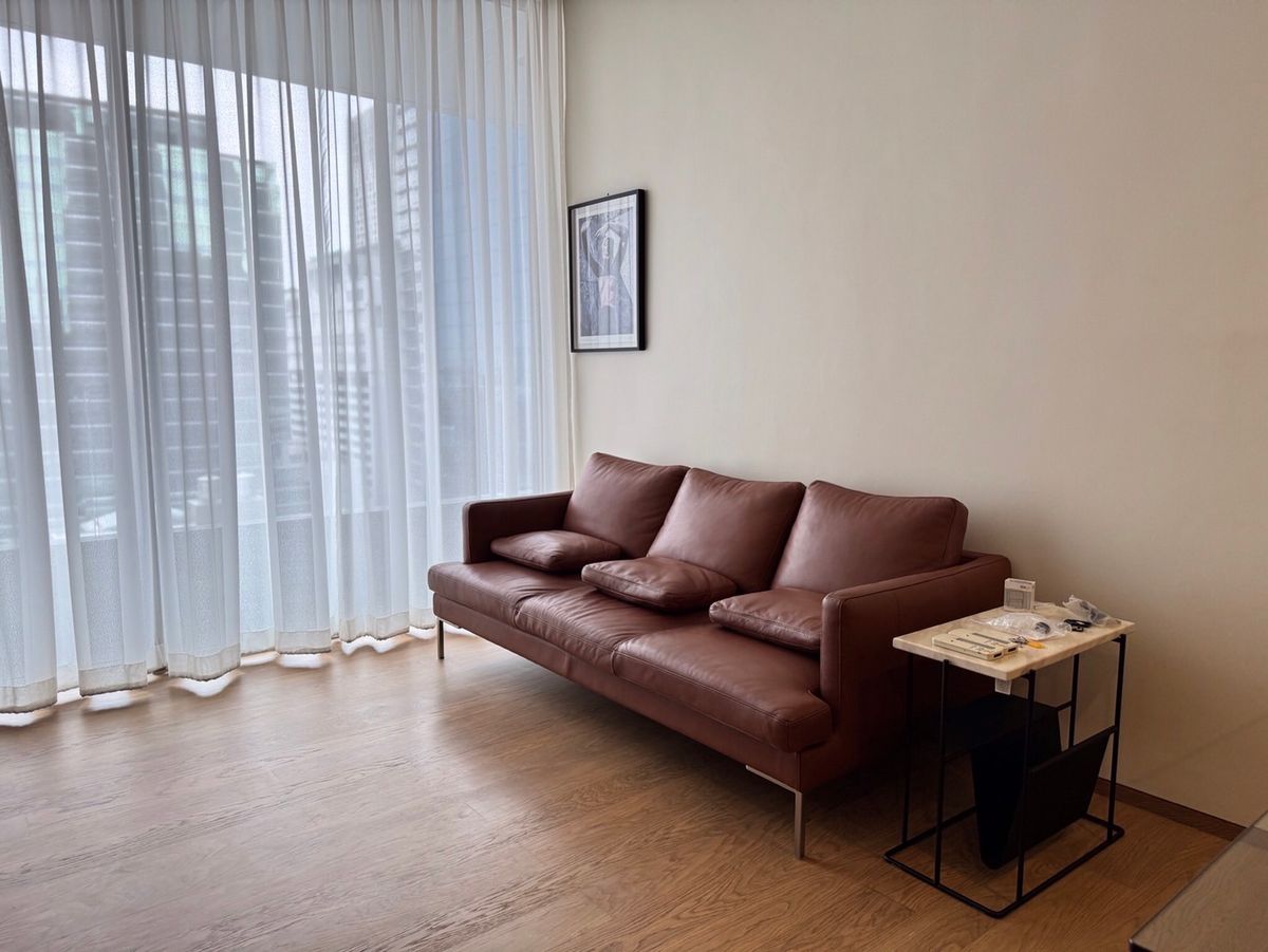 For RentCondoSilom, Saladaeng, Bangrak : Stylish 1-bedroom at Saladaeng One 45,000 baht only 🔥