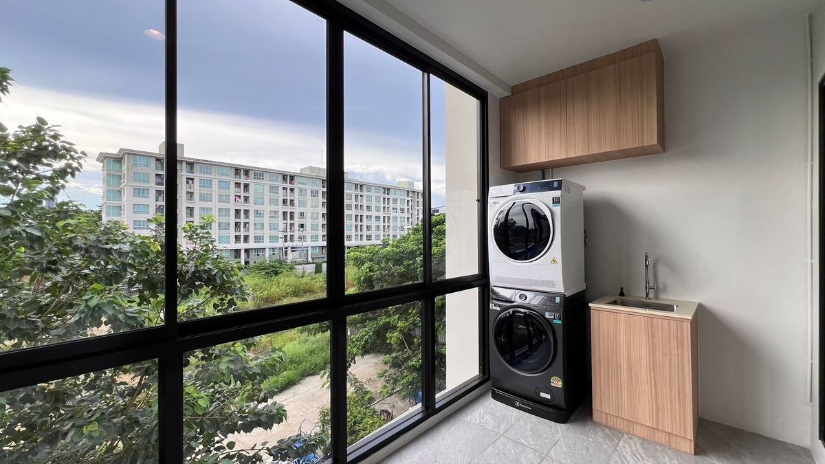 ขายทาวน์โฮมพระราม 3 สาธุประดิษฐ์ : 📢👇 Tomehome หรู 3 ชั้นครึ่ง วิวสวนและสระว่ายน้ำของโครงการ เดินทางสะดวกหลายเส้นทาง ใกล้ ทางพิเศษเฉลิมมหานครทางพิเศษศรีรัช