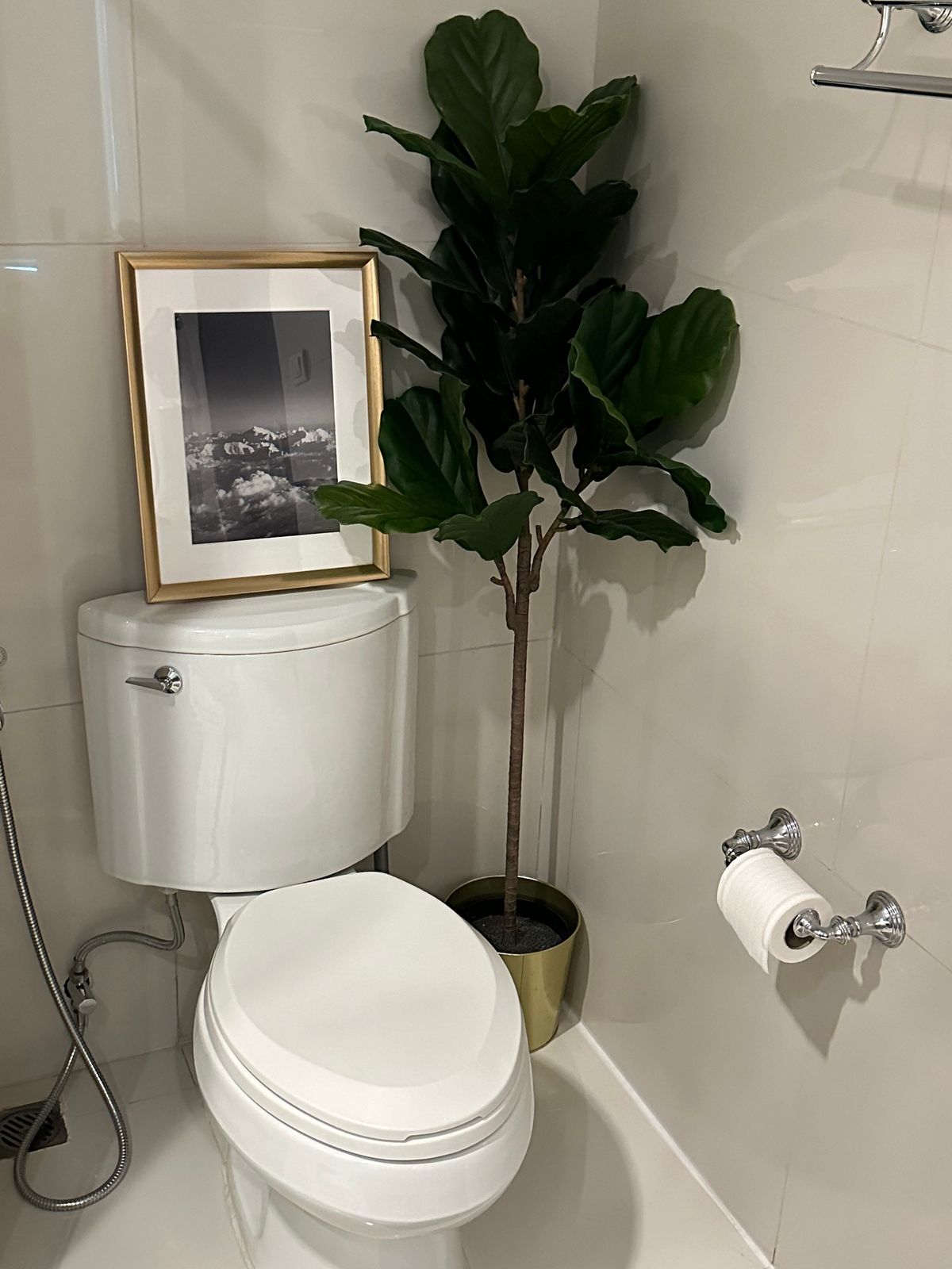 ให้เช่าคอนโดวิทยุ ชิดลม หลังสวน : คอนโด The Address Chidlom เดินทางสะดวก ใกล้รถไฟฟ้าบีทีเอส มีรถรับส่ง เฟอร์นิเจอร์ครบ พร้อมอยู่ทันที