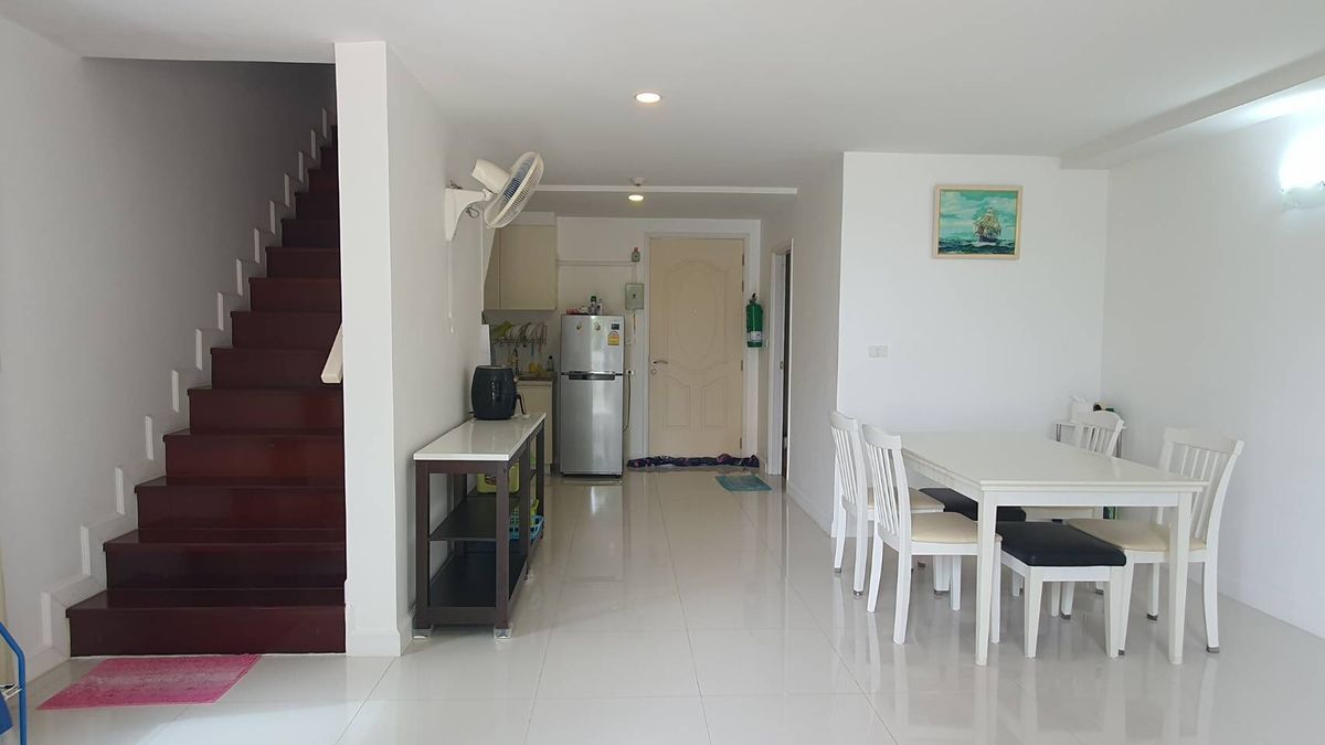 For SaleCondoHuahin, Prachuap Khiri Khan, Pran Buri : (Owner selling by themselves) Sell luxury condo on the sea, The Energy, Cha-am-Hua Hin, Duplex room, 2 floors, 2 bedrooms, 2 bathrooms. The seller is responsible for all transfer fees. (Selling lower than the appraised value!)