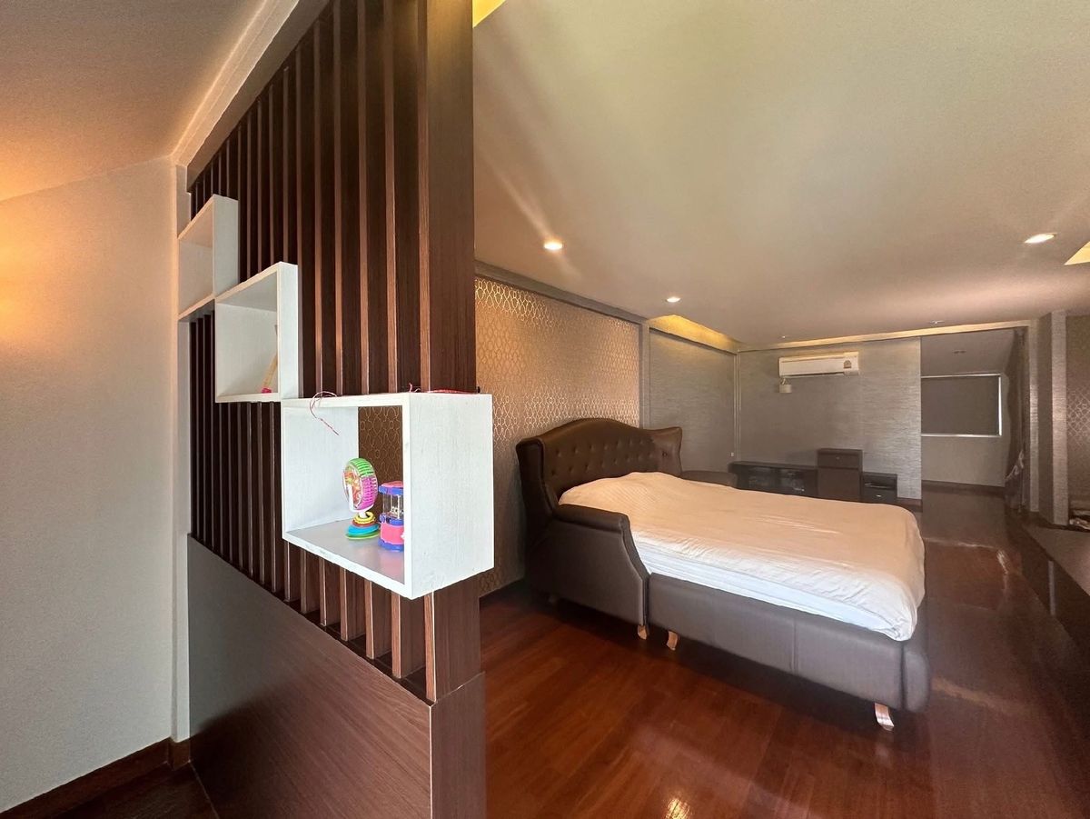 For SaleTownhomeSathorn, Narathiwat : 📢👇 3-Storey Townhome in a Prime Location on Chan Road, Sathorn Area