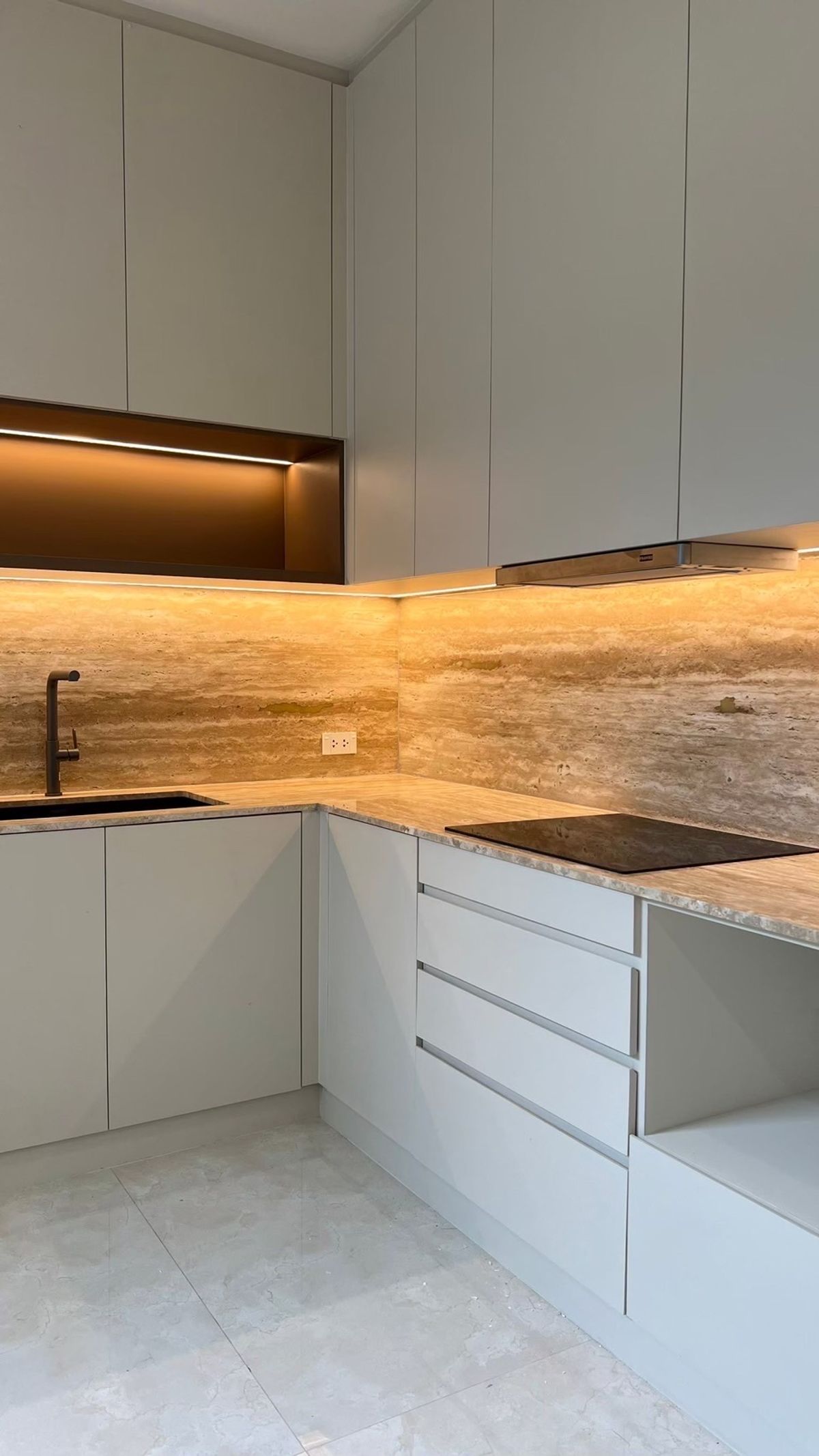 ขายทาวน์โฮมพระราม 3 สาธุประดิษฐ์ : 📢👇 Tomehome หรู 3 ชั้นครึ่ง วิวสวนและสระว่ายน้ำของโครงการ เดินทางสะดวกหลายเส้นทาง ใกล้ ทางพิเศษเฉลิมมหานครทางพิเศษศรีรัช