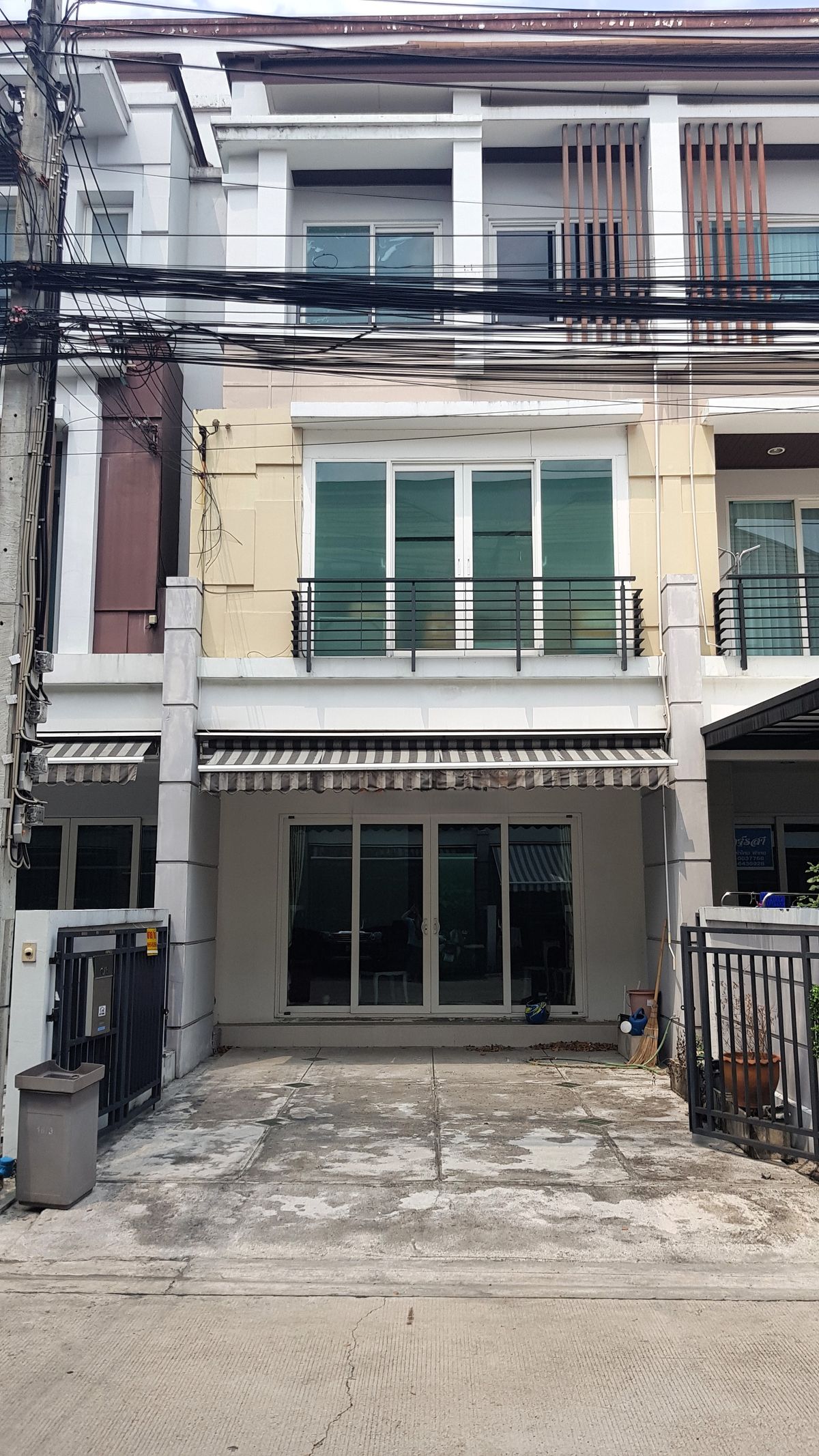 ให้เช่าทาวน์โฮมเกษตร นวมินทร์ ลาดปลาเค้า : ให้เช่าทาวน์โฮม3ชั้น บ้านกลางเมือง ลาดพร้าว-เสนา1 