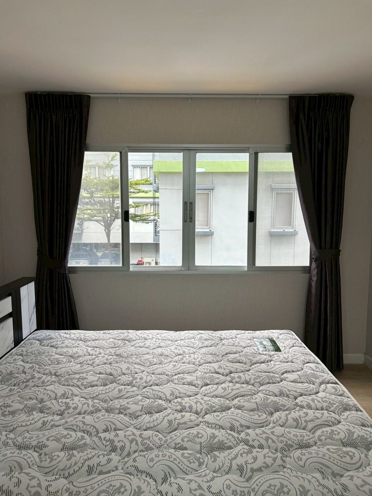 ให้เช่าคอนโดสาทร นราธิวาส : FOR RENT ให้เช่า !! Condo OneX sathorn-narathiwas 1bed 1bath 50sqm. ราคา 13,000.- per month