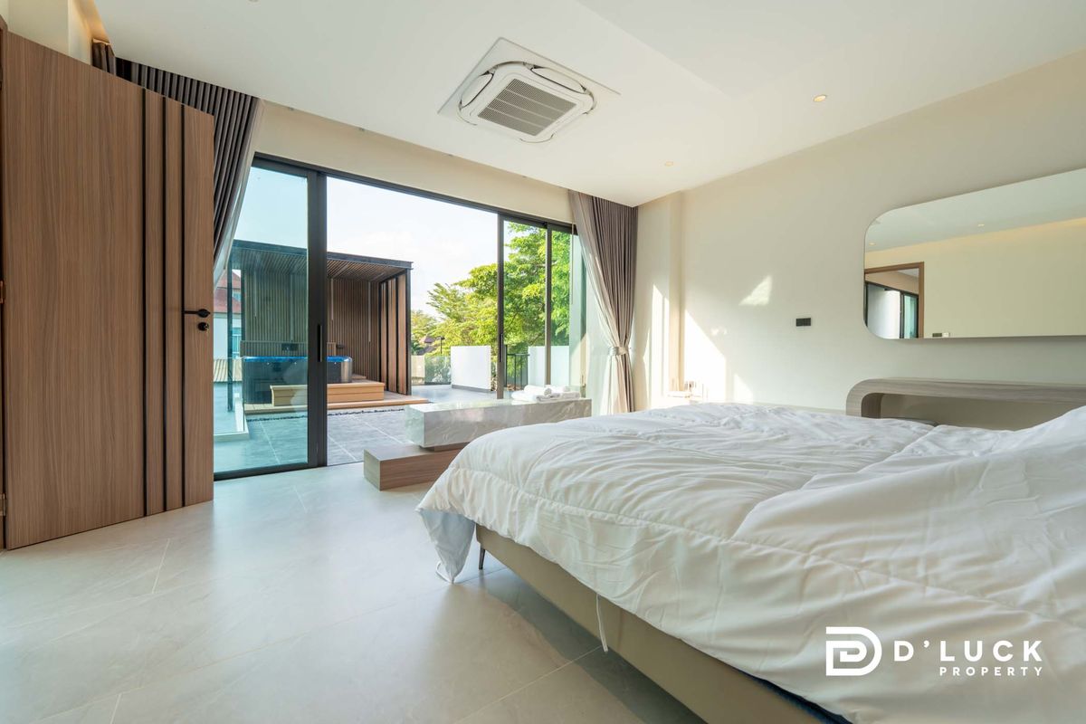 Pattaya, Bangsaen, Chonburi : Selling and renting a house, Pool Villa near the Sea of ​​Jomtien, ready to stay in 7 bedrooms