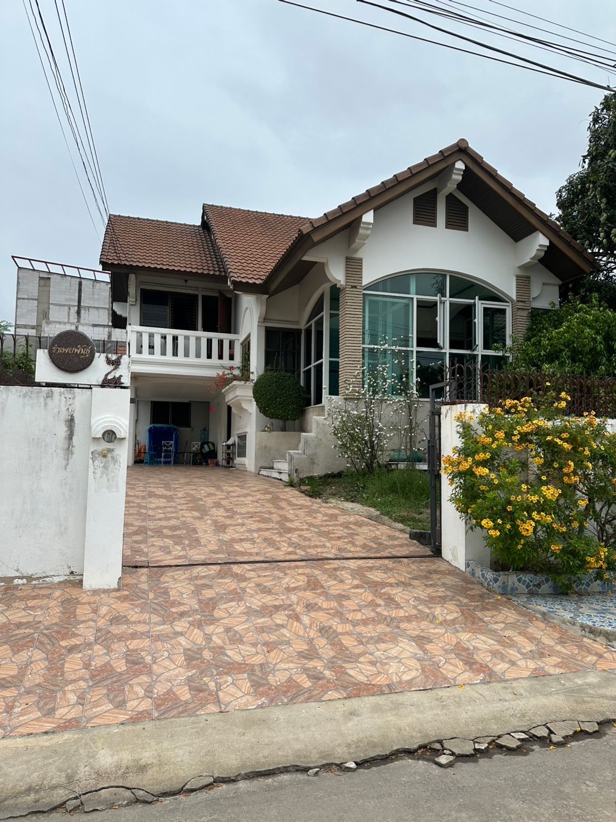 ขายบ้านปทุมธานี รังสิต ธรรมศาสตร์ : ขาย บ้านเดี่ยว หมู่บ้านเมืองเอก ซอยเอกรัตน์ 1 หลักหก ม.รังสิต ตกแต่งพร้อมอยู่