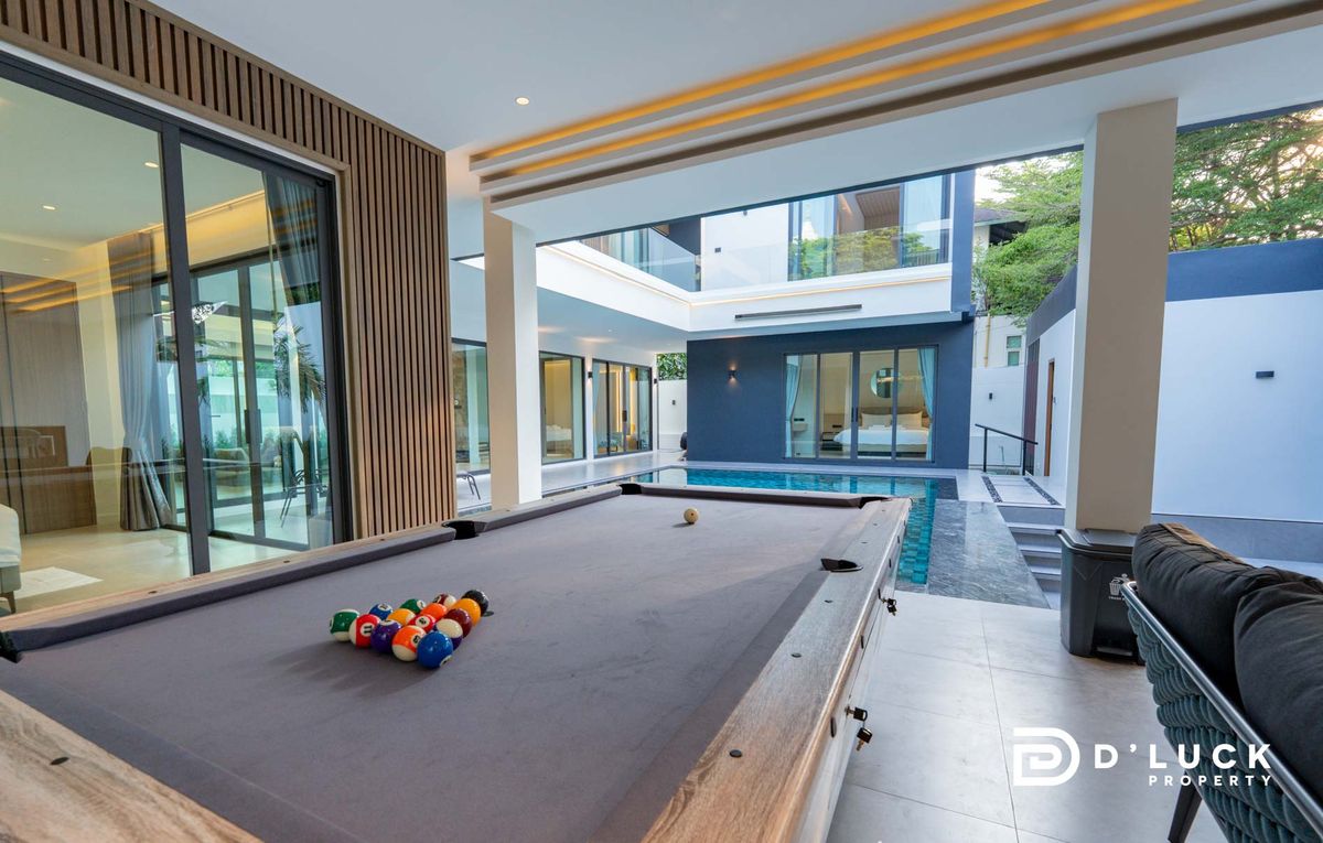 Pattaya, Bangsaen, Chonburi : Selling and renting a house, Pool Villa near the Sea of ​​Jomtien, ready to stay in 7 bedrooms