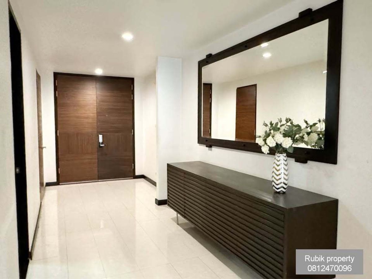 ขายคอนโดสุขุมวิท อโศก ทองหล่อ : 🔥 Urgent Sale: Avenue 61 Condominium | 3 Beds | Great Condition | Below Market Price! (RB708)